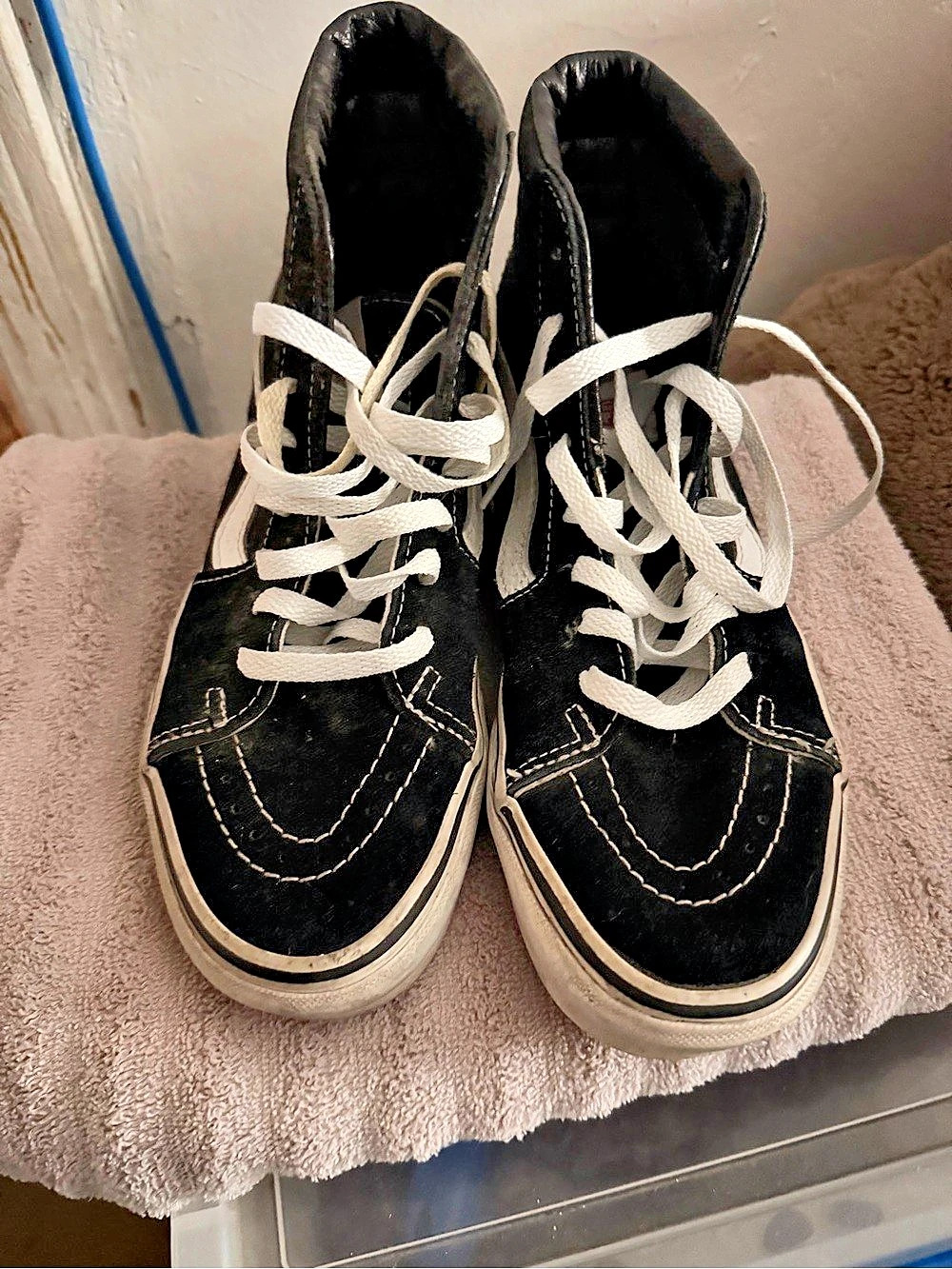 Vans Sk8-Hi Black & White High Top Sneakers Size US 7